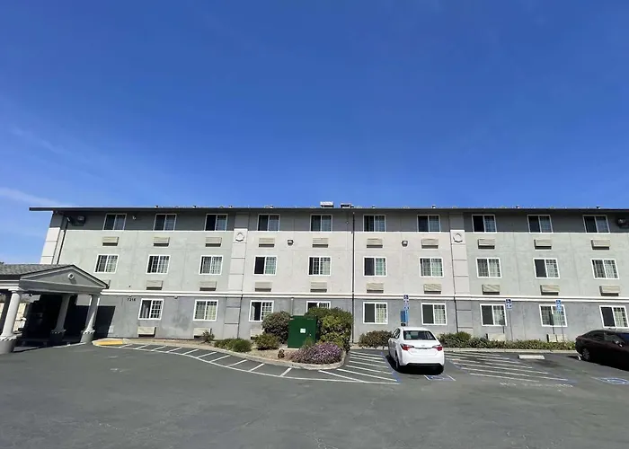 Super 8 By Wyndham Sacramento/Florin Rd